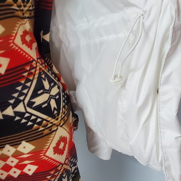 NWT White Puffer Jacket - Picture 4 of 8